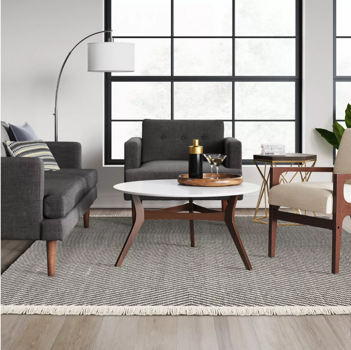 Size 5'x7' Color Black/White Chevron Woven Area Rug