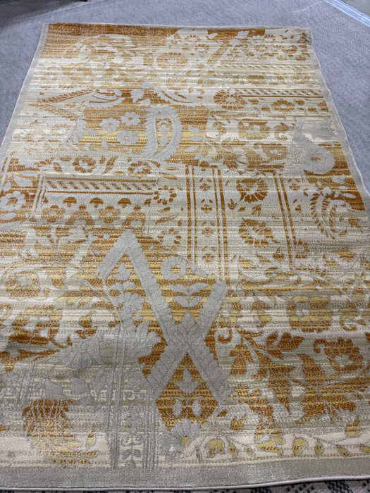 Size 5x8 Area Rug