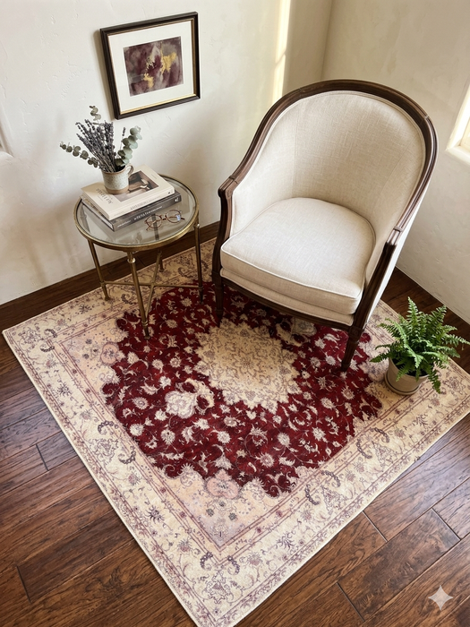 5' x 5' Square Red Ivory Medallion Vintage Area Rug