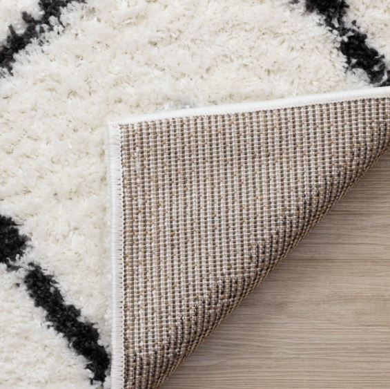 5'3" x 7'7" Simple Shag White Black Trellis Indoor Area Rug
