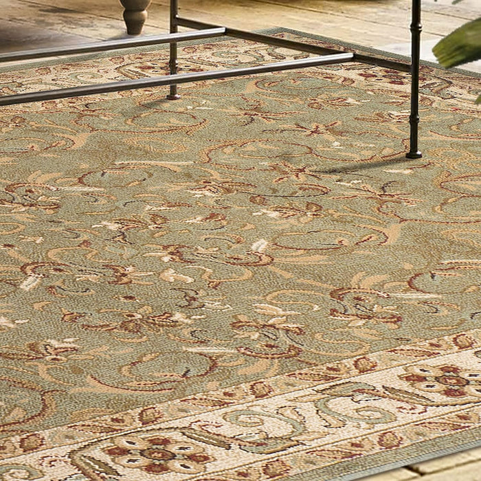4' x 6' Green Traditional Floral Indoor Area Rug by Superior