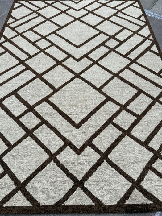 5' x 7' Area Rug