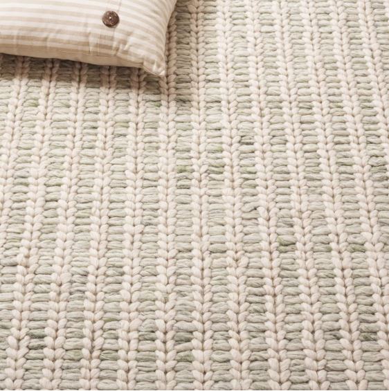 6 ' x 9' Ivory/Sage Hand Loomed Handmade Indoor Rugs by Safavieh