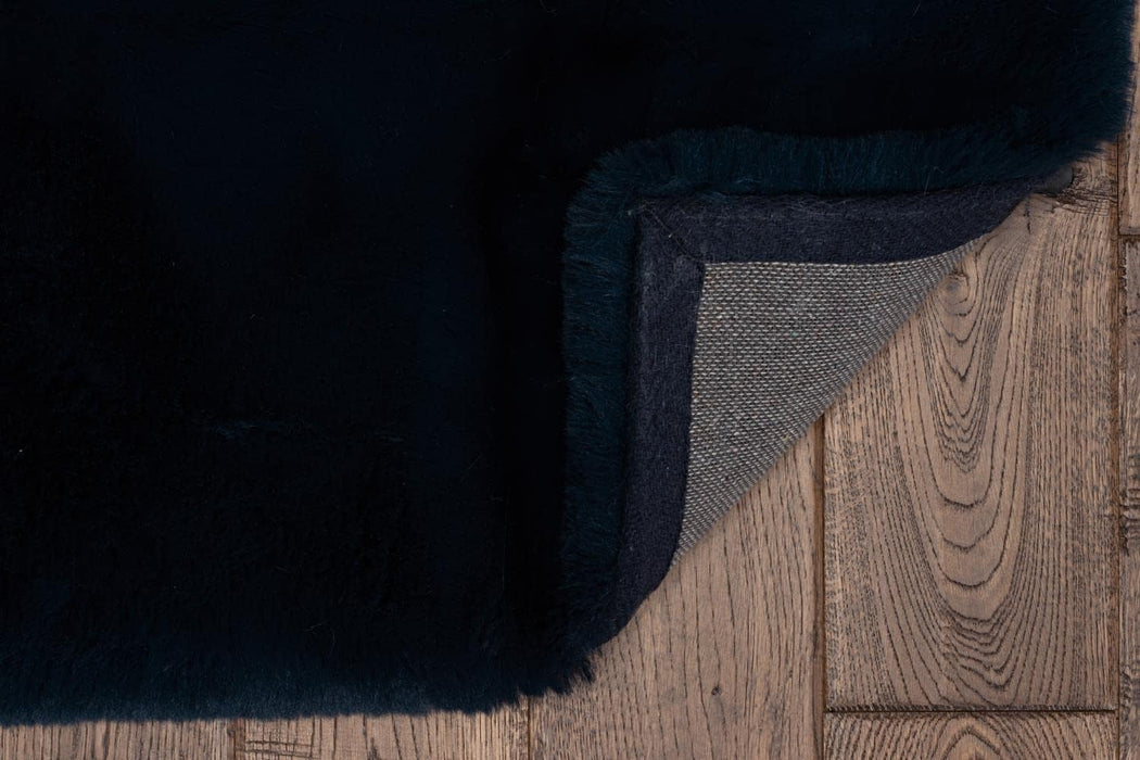 8' x 1'0 Navy Linon Maven Faux Rabbit