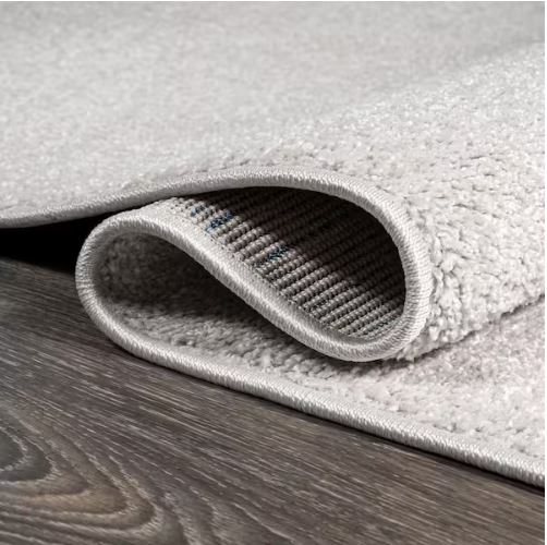 Haze Solid Low-Pile Ivory 5 ft. Round Area Rug