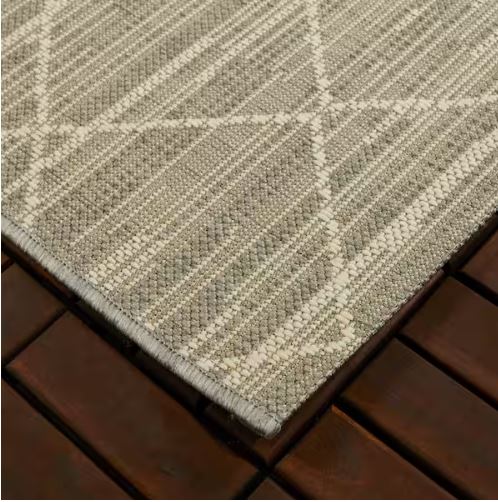 Gray 8 x 10 Trellis Indoor/Outdoor Area Rug
