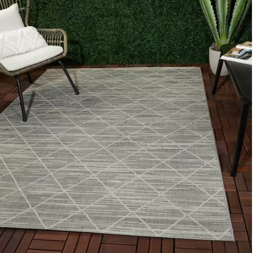 Gray 8 x 10 Trellis Indoor/Outdoor Area Rug