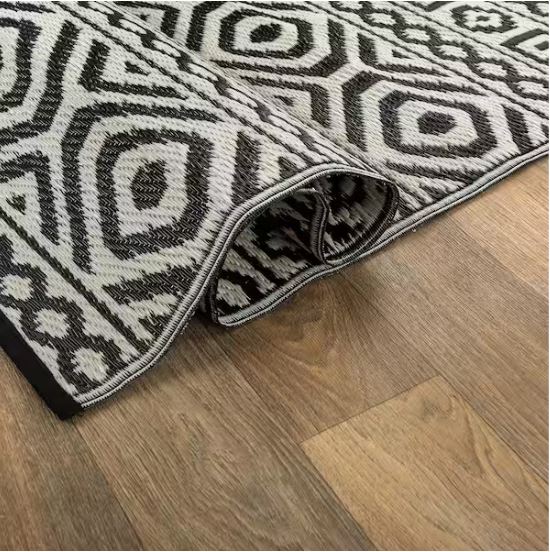 Hawaii Black 8 ft. x 10 ft. Contemporary Geometric Reversible Plastic Outdoor Area Rug