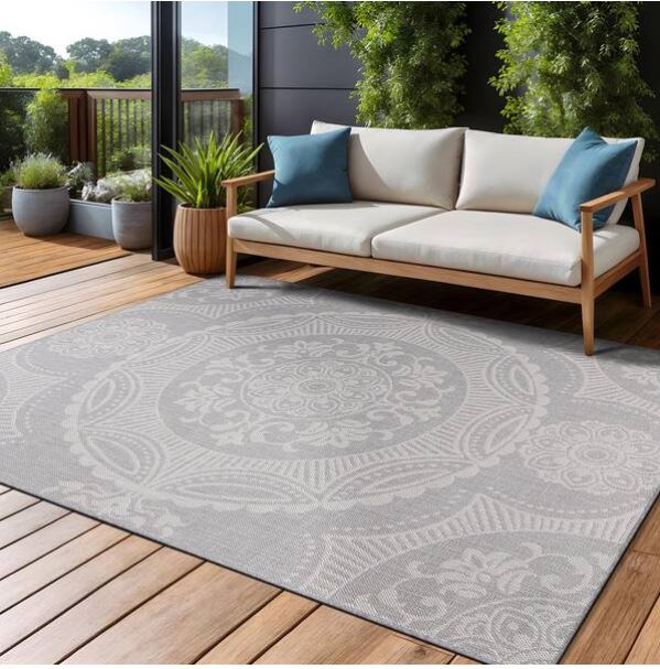 Waikiki Grey/White 8 ft. x 10 ft. Medallion Indoor/Outdoor Area Rug
