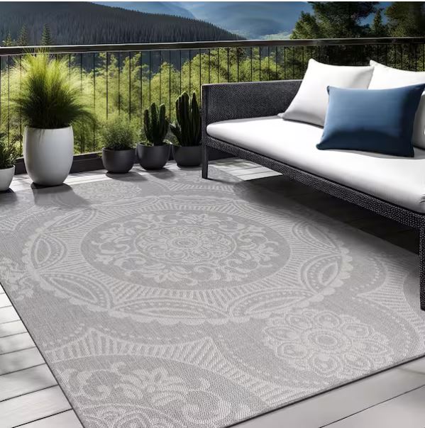 Waikiki Grey/White 8 ft. x 10 ft. Medallion Indoor/Outdoor Area Rug