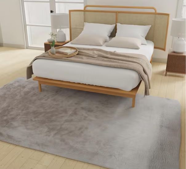 Piper Grey 7.5' x 9.8' Solid Polyester Area Rug