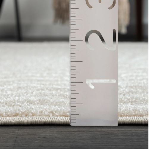 6' x 9' Nuevo Geometric Beige Rug