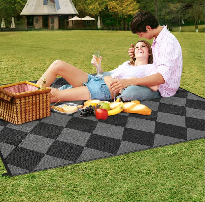 Garvee Outdoor Plastic Straw Rug 8x10 Reversible Waterproof Patio Rug Black/Grey Diamond for Camping, RV, Porch, Balcony, Picnic, Beach