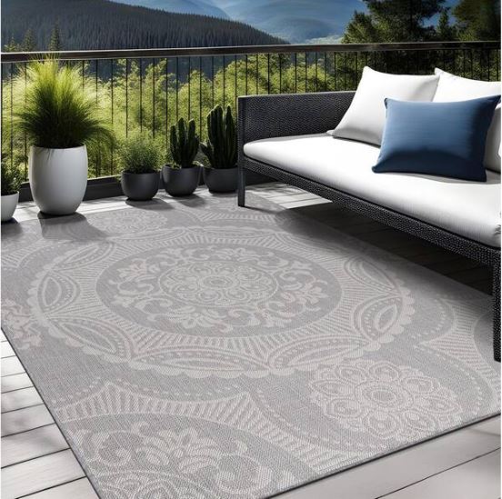 Waikiki Grey/White 6 ft. x 9 ft. Medallion Indoor/Outdoor Area Rug