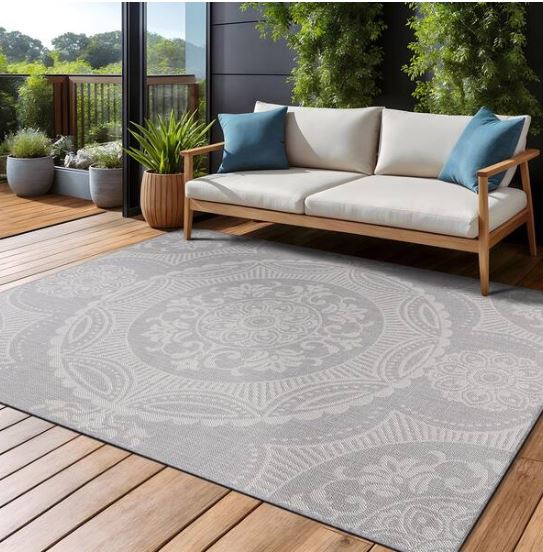 Waikiki Grey/White 6 ft. x 9 ft. Medallion Indoor/Outdoor Area Rug