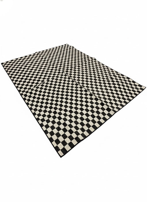 7' x 10' Area Rug