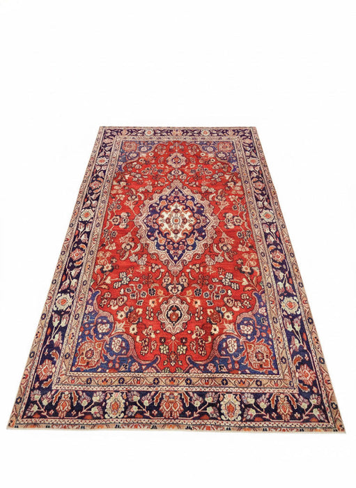 7' x 10' Area Rug