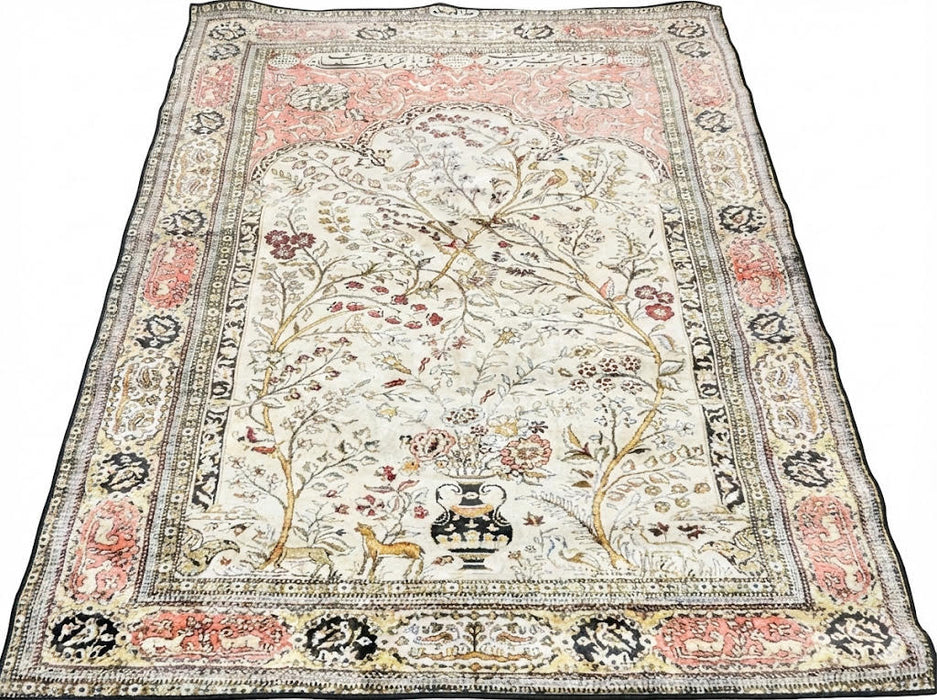 7' x 9' Area Rug