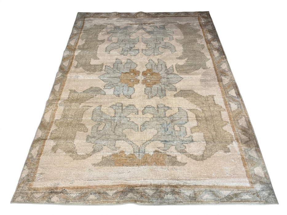 8' x 12' Rectangular Beige Blue Floral Traditional Area Rug