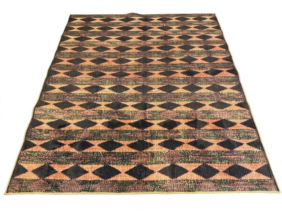 7' x 9' Area Rug