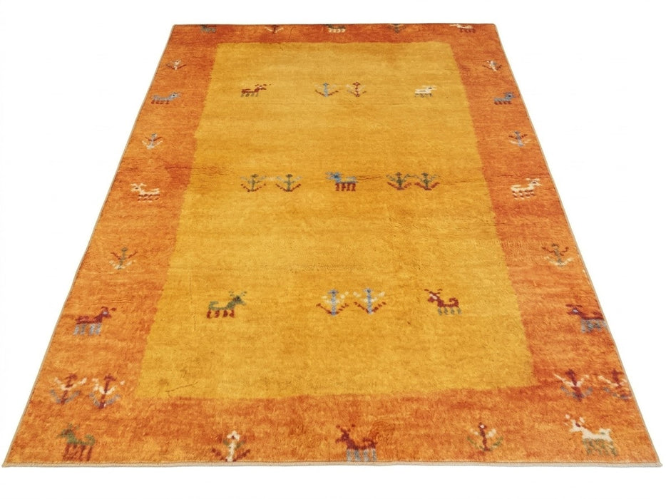 7' x 9' Area Rug