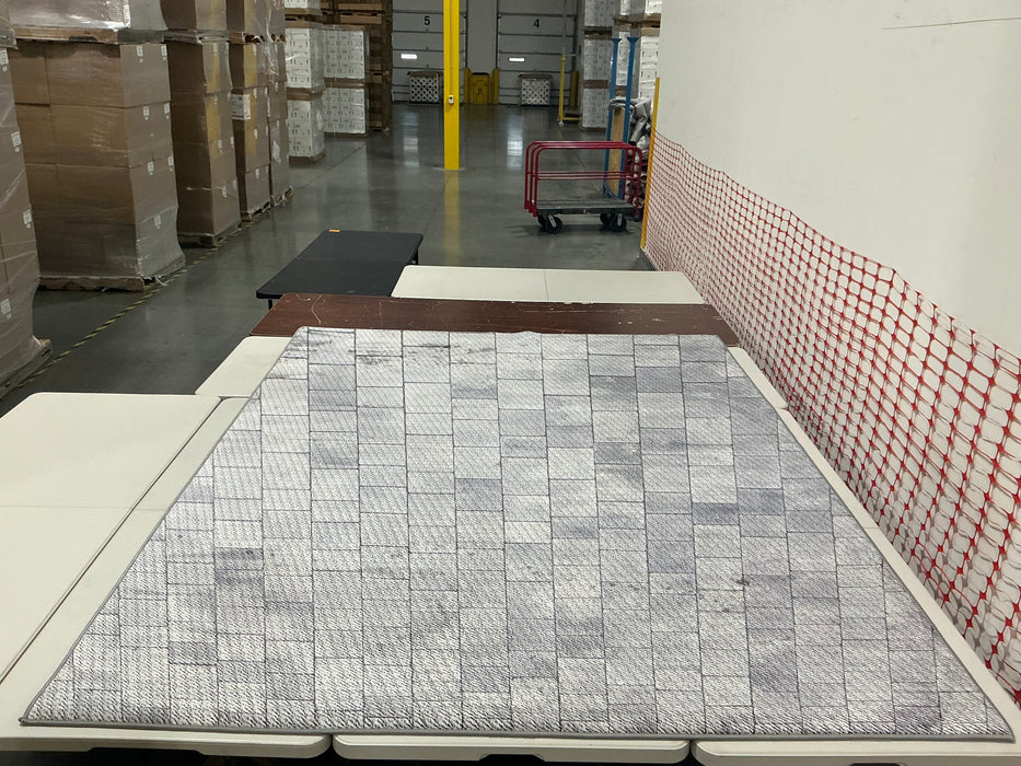 8' x 10' Area Rug