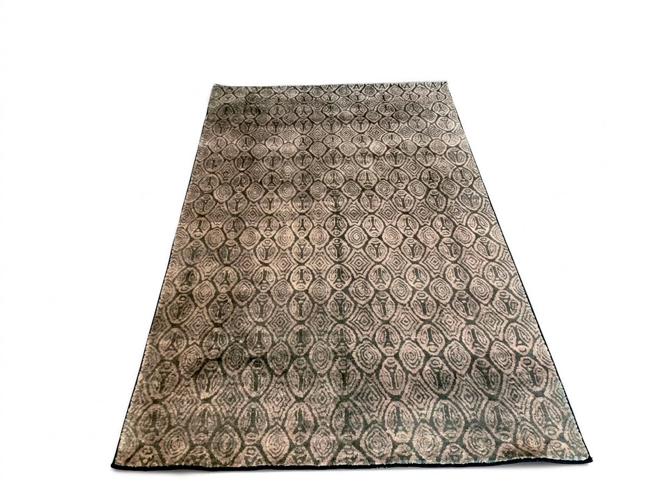 5' x 8' Area Rug