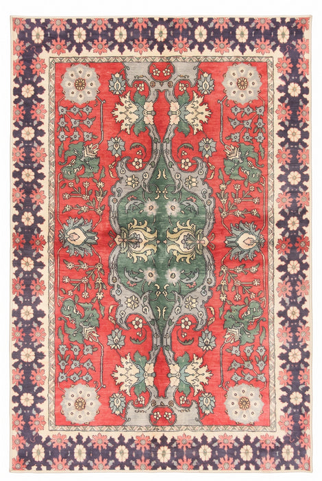 6' x 9' Area Rug