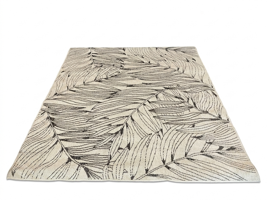 7'10" x 9'2" Indoor/Outdoor Area Rug