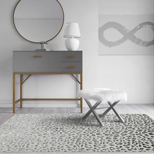 Size  5 ft x 7 ft CosmoLiving by Cosmopolitan Cougar Area Rug, Snow Leopard